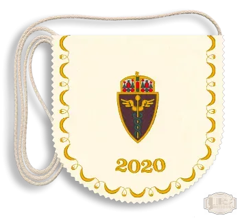 Polifolc alapon Iskolacímerrel hímzett Ballagási tarisznya, pamut zsinórral - ???