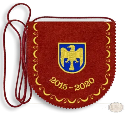 Bordó polifilc alapon Iskolacímerrel hímzett Ballagási tarisznya, pamut zsinórral - Vetési Albert Gimnázium - Veszprém